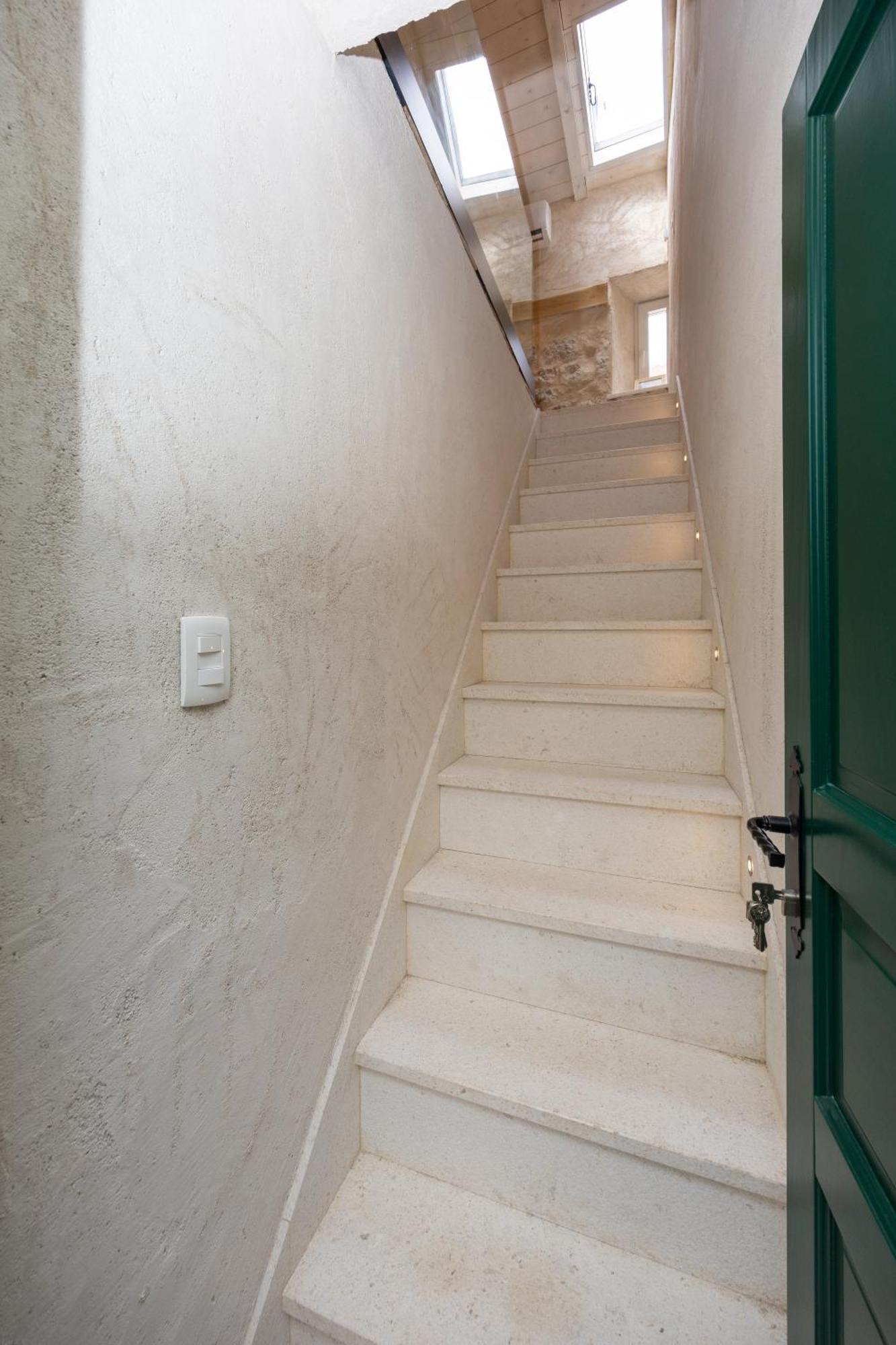 Kruna Apartments Est 2024 Spalato Esterno foto