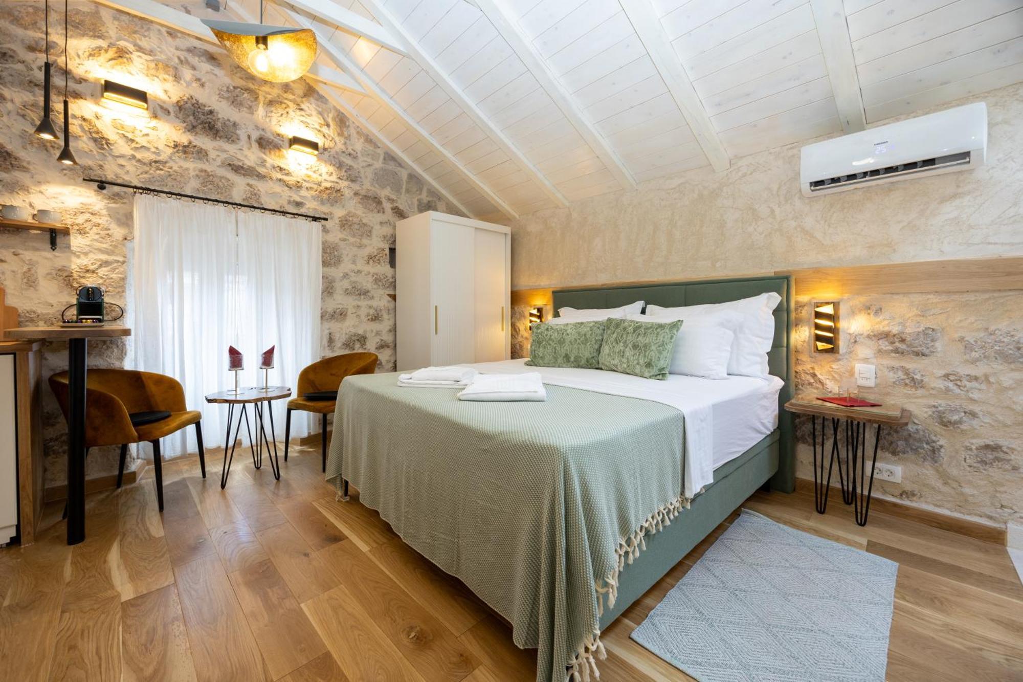 Kruna Apartments Est 2024 Spalato Esterno foto