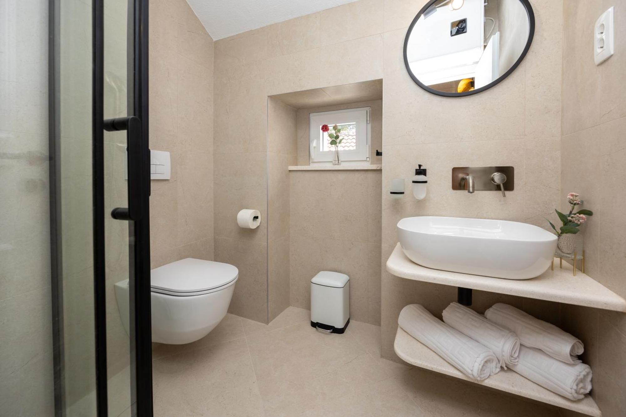 Kruna Apartments Est 2024 Spalato Esterno foto